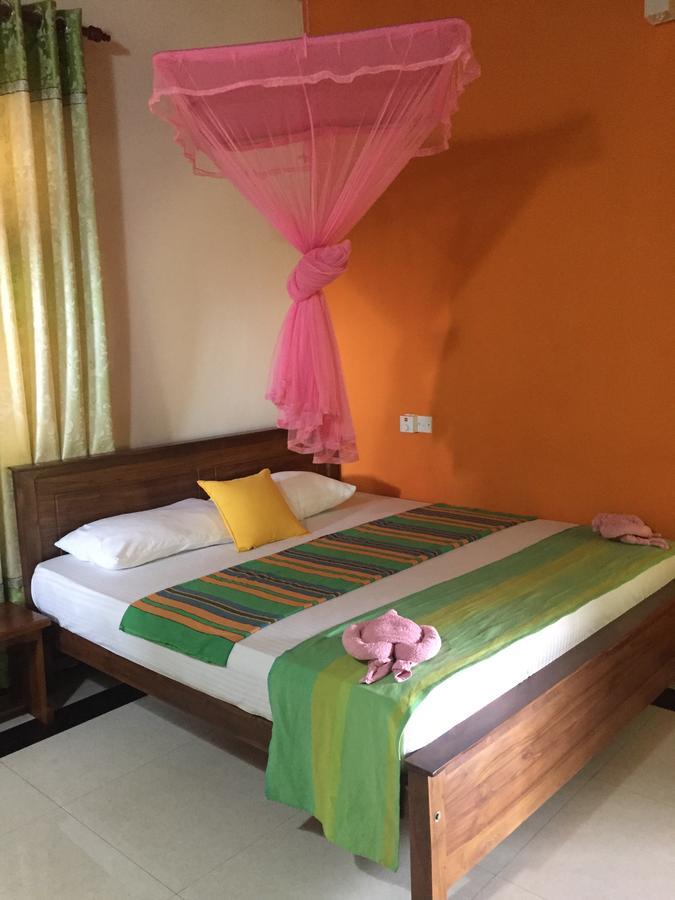 Bee Nest Bed & Breakfast Negombo Exterior foto
